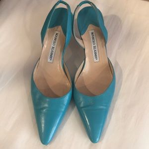 Manolo Blanhnik  leather low heel pumps